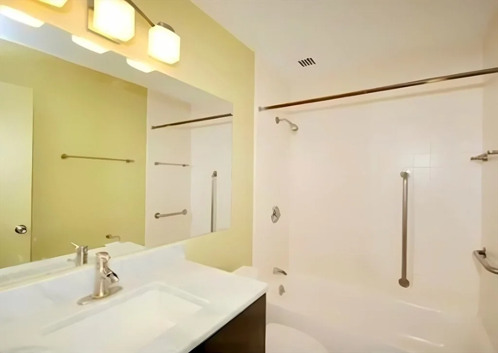 33 Pond Ave, Brookline Village