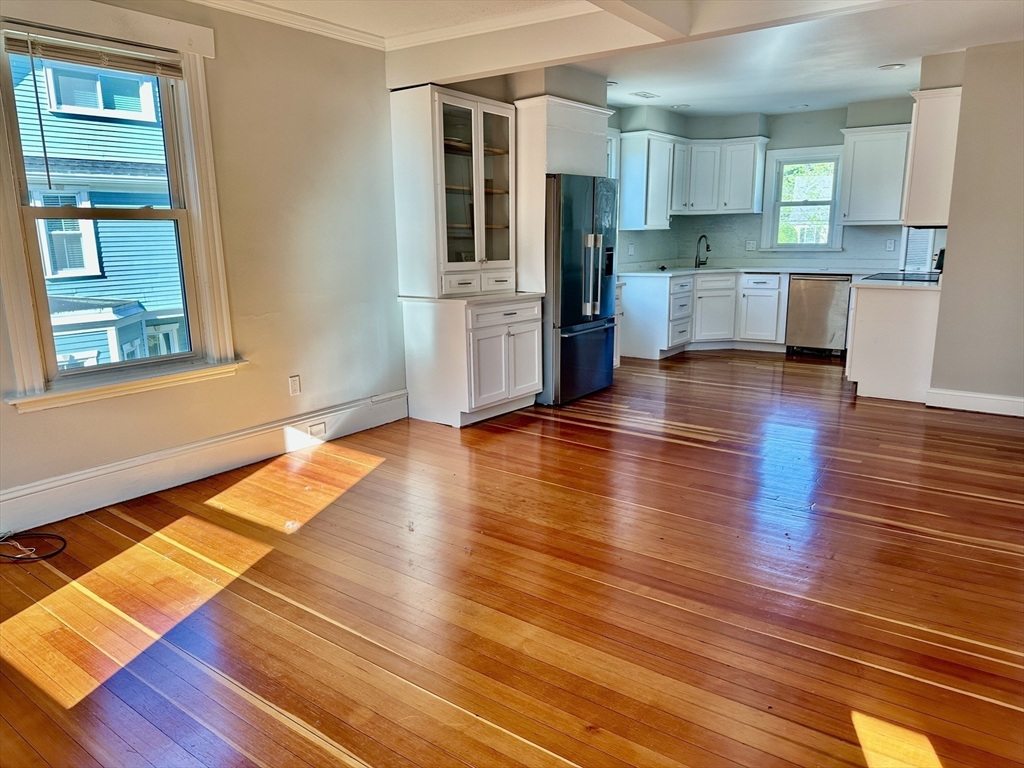 329 Lexington St, Newton