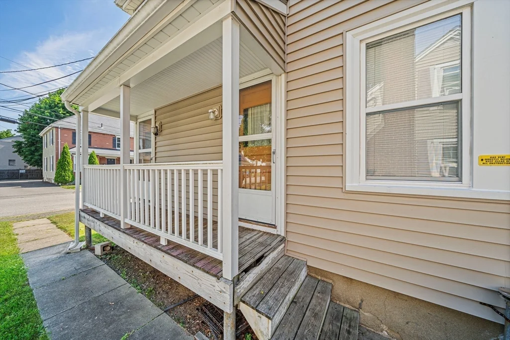 14 Hartwell St, Waltham