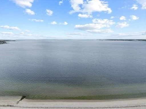 13B Hathaway, Fairhaven