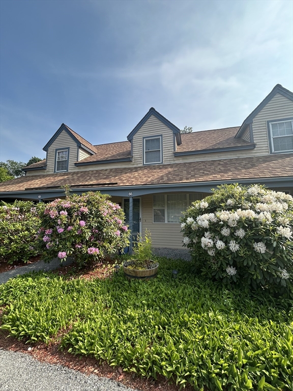 66 Kennedy Dr, Chelmsford