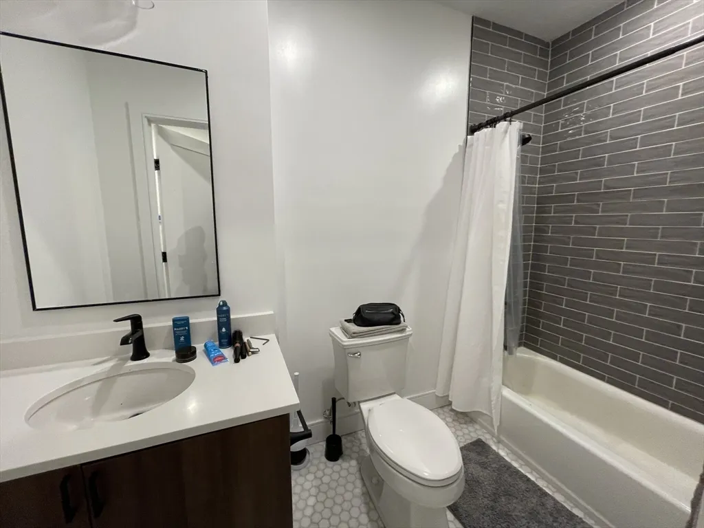 33 Ward St, South Boston