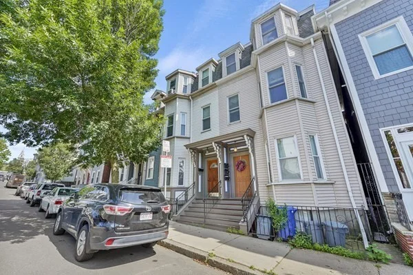 13 Telegraph St, South Boston