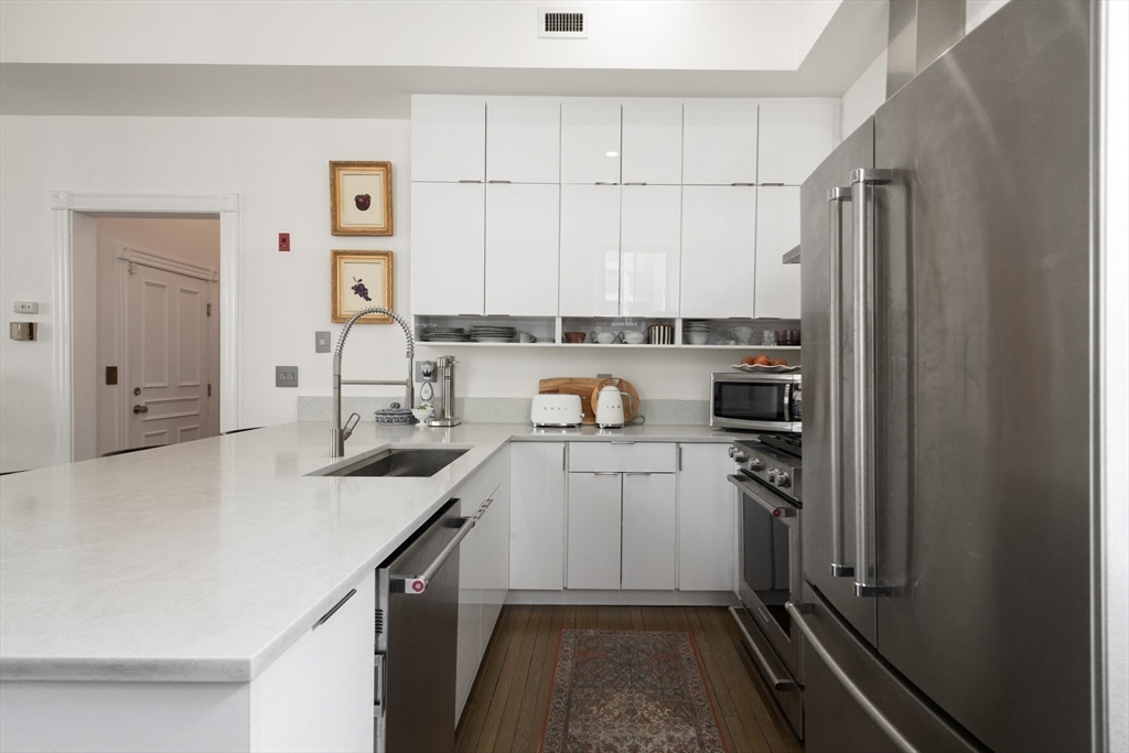 55 W Broadway, South Boston