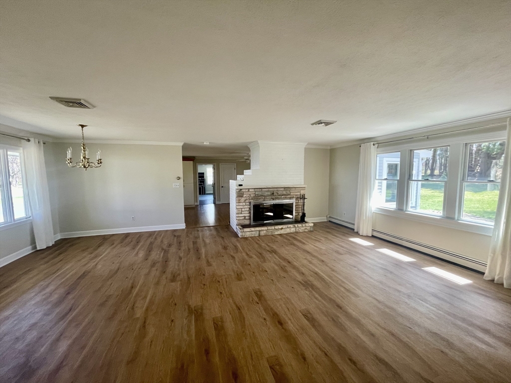 10 Pinegrove, Hingham