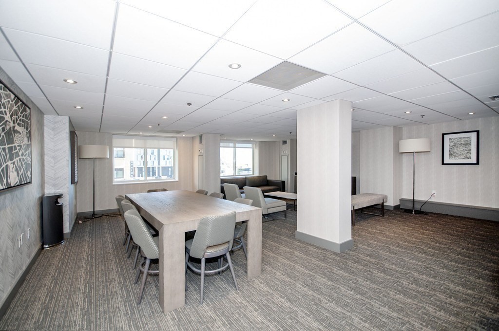 8 Museum Way, East Cambridge