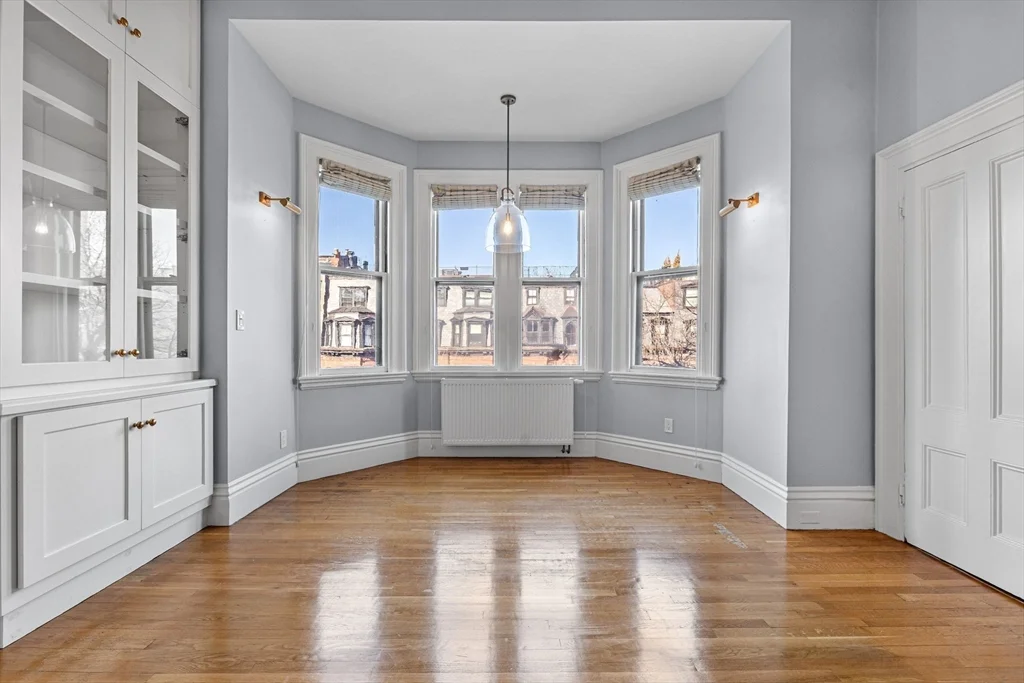 348 Marlborough St, Back Bay