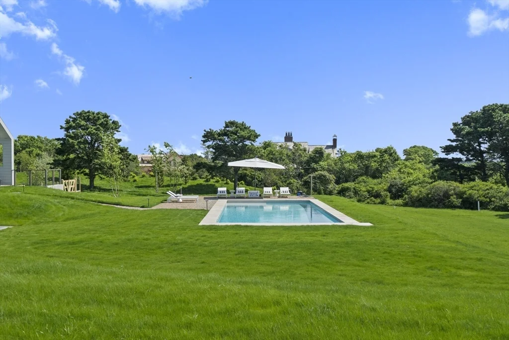 10 Maxey Pond Rd, Nantucket