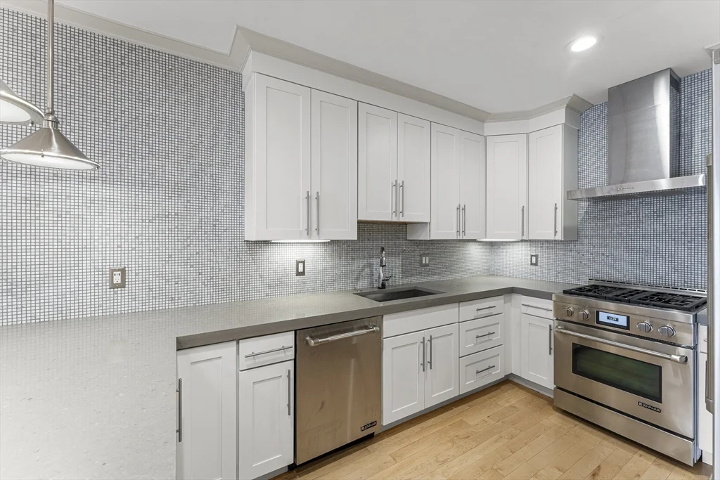 542 Dorchester Ave, South Boston