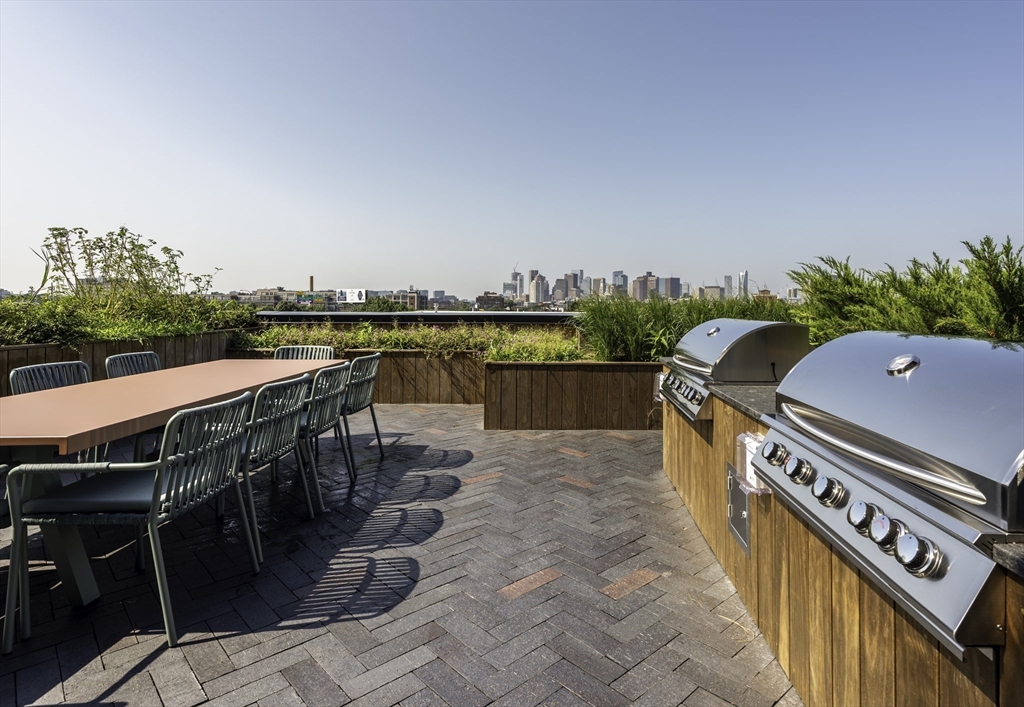 282 Bremen St, East Boston