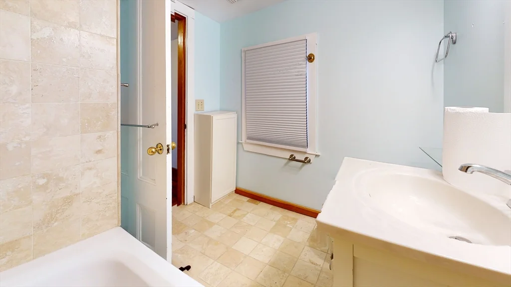 24A Winship, Brighton