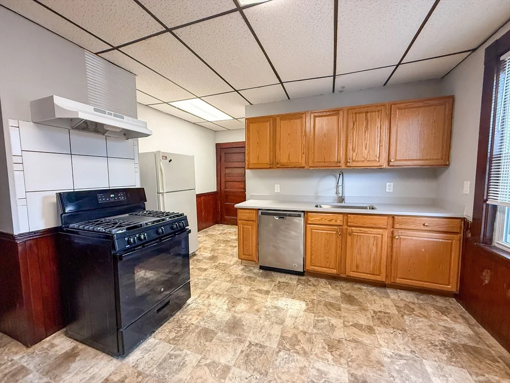 7 Lambert St, Medford