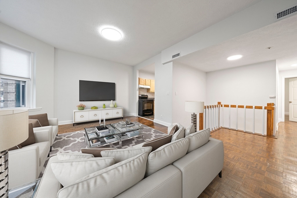 1419 Commonwealth Ave, Brighton