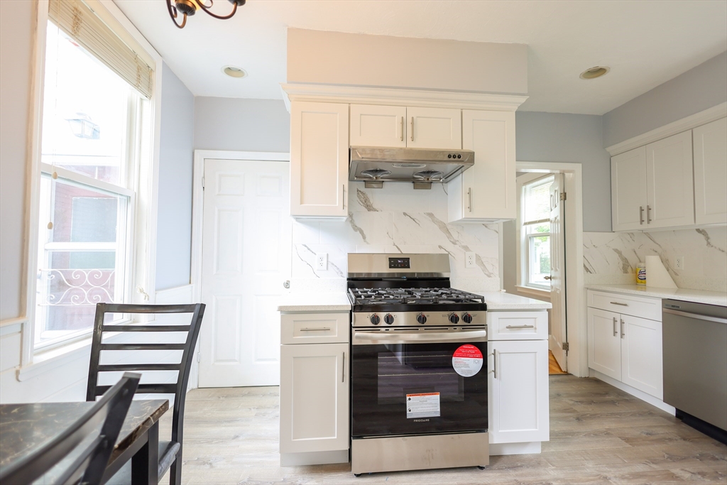 50 Maple St, Braintree