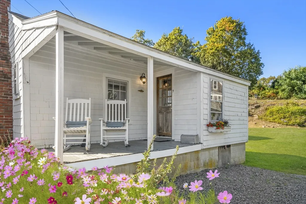 9 Gingerbread Hill, Marblehead