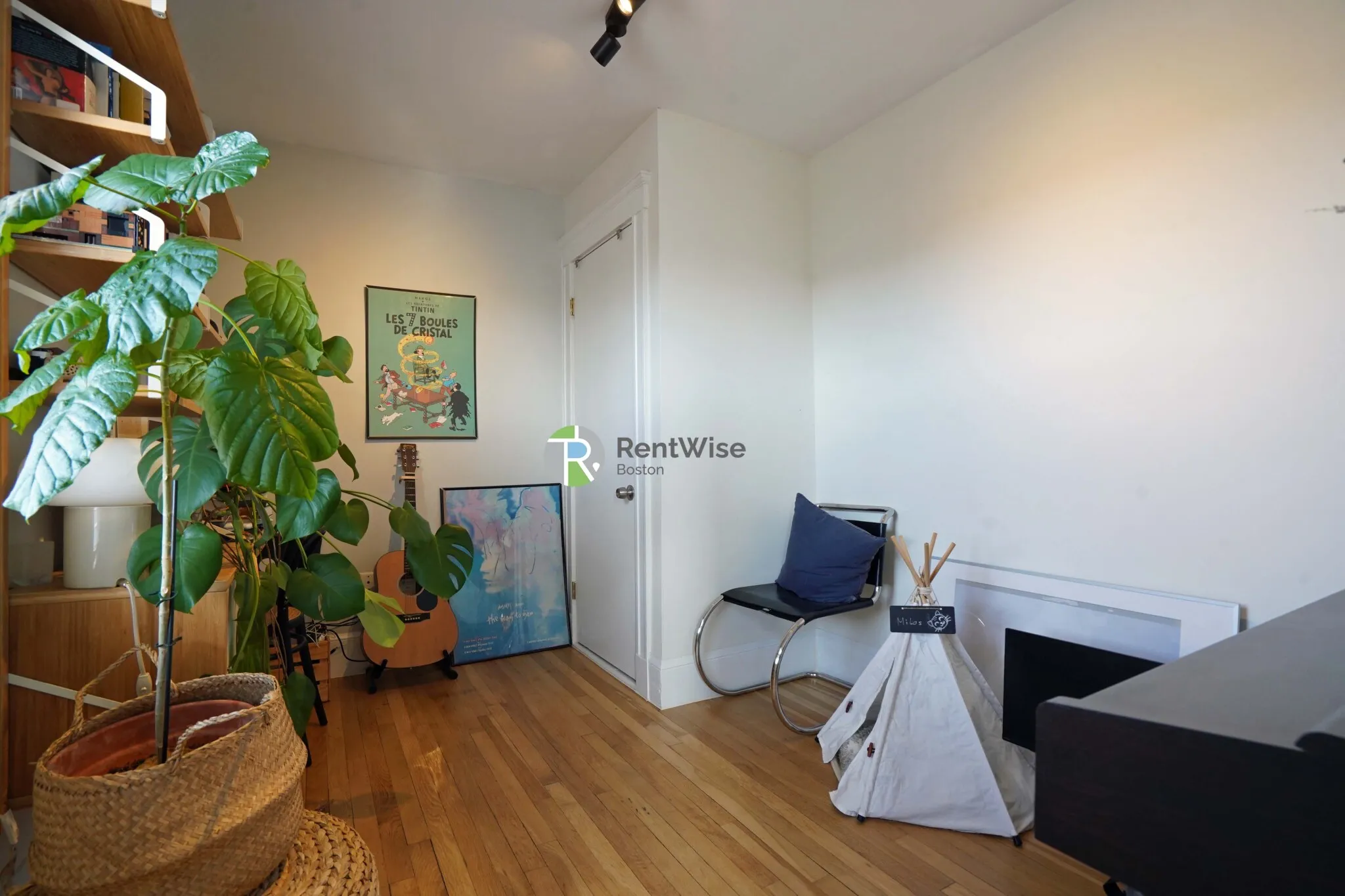 238 Hyde Park Ave, Jamaica Plain