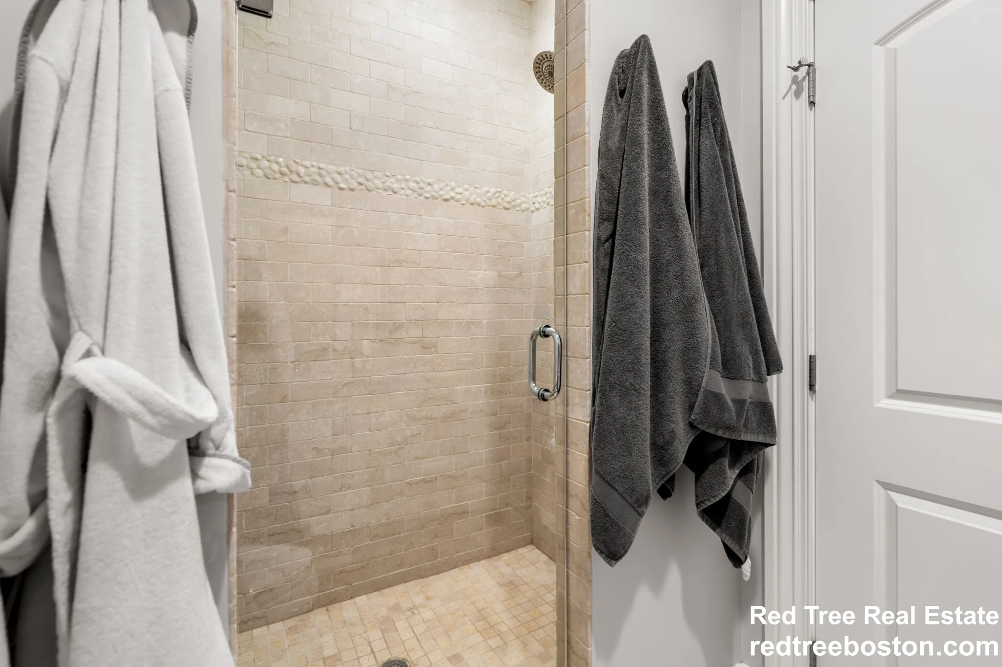 687 East 6th St, South Boston