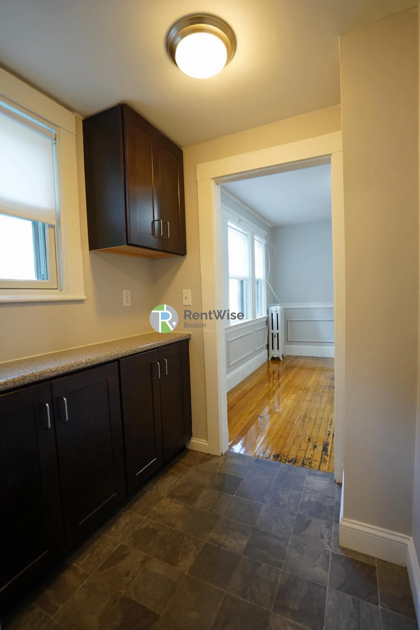 136 Arlington St, Oak Square