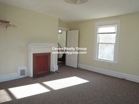 44 Linden St, Allston