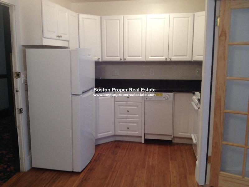 64 Hemenway St, Fenway