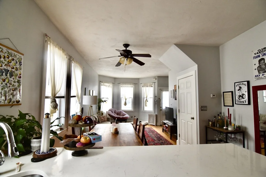 5 Sea View Ter, Dorchester