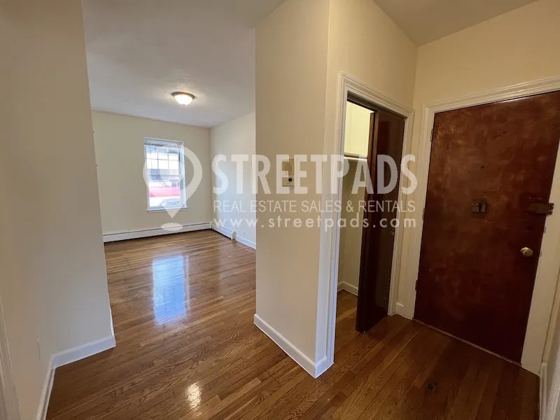 172 North Beacon St, Brighton