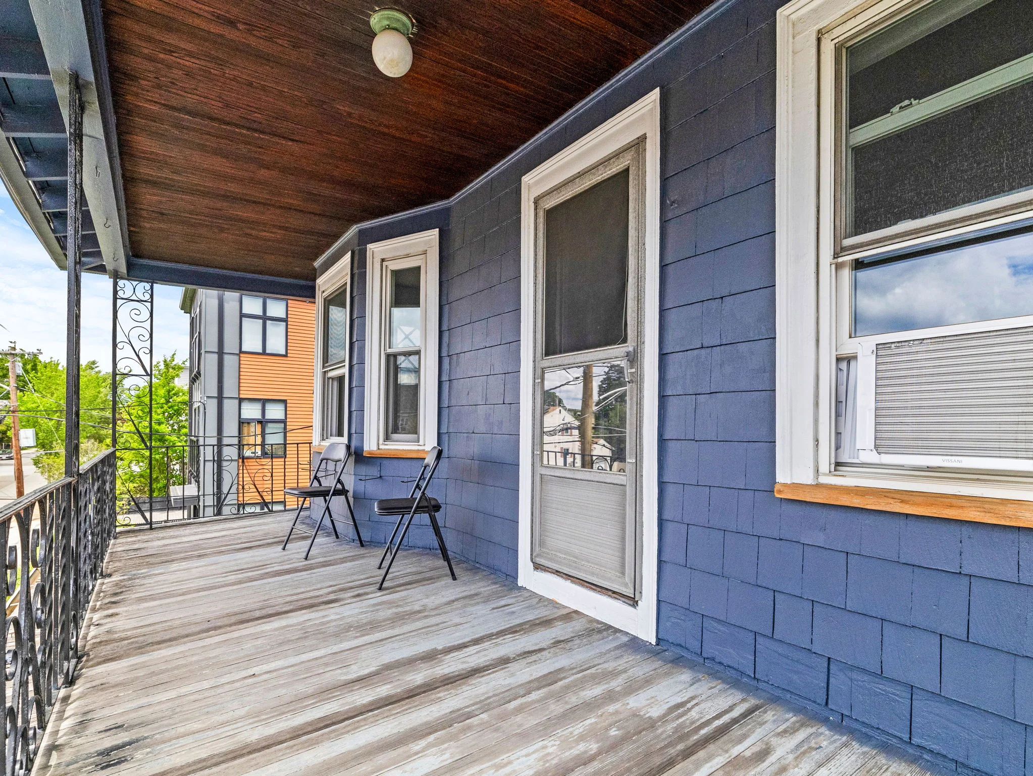 256 Main St, South Medford