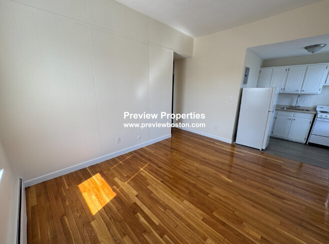 160 North Beacon St, Brighton