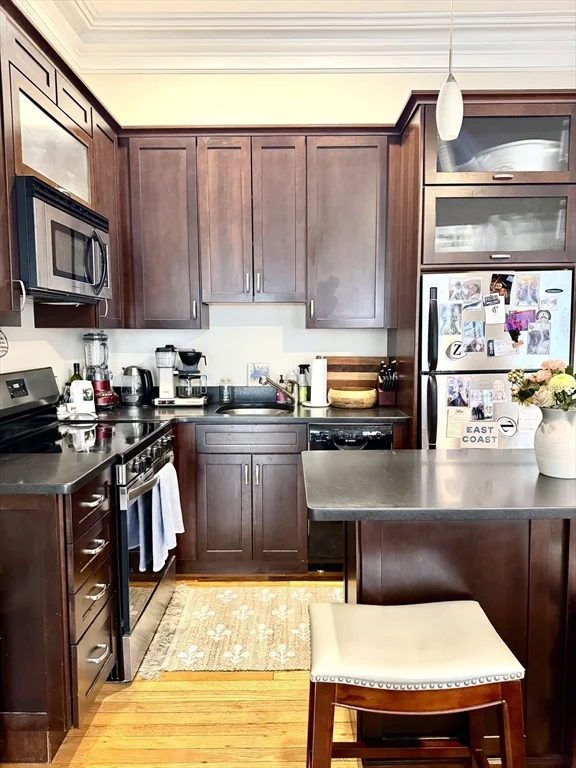 73 Charles St, Beacon Hill