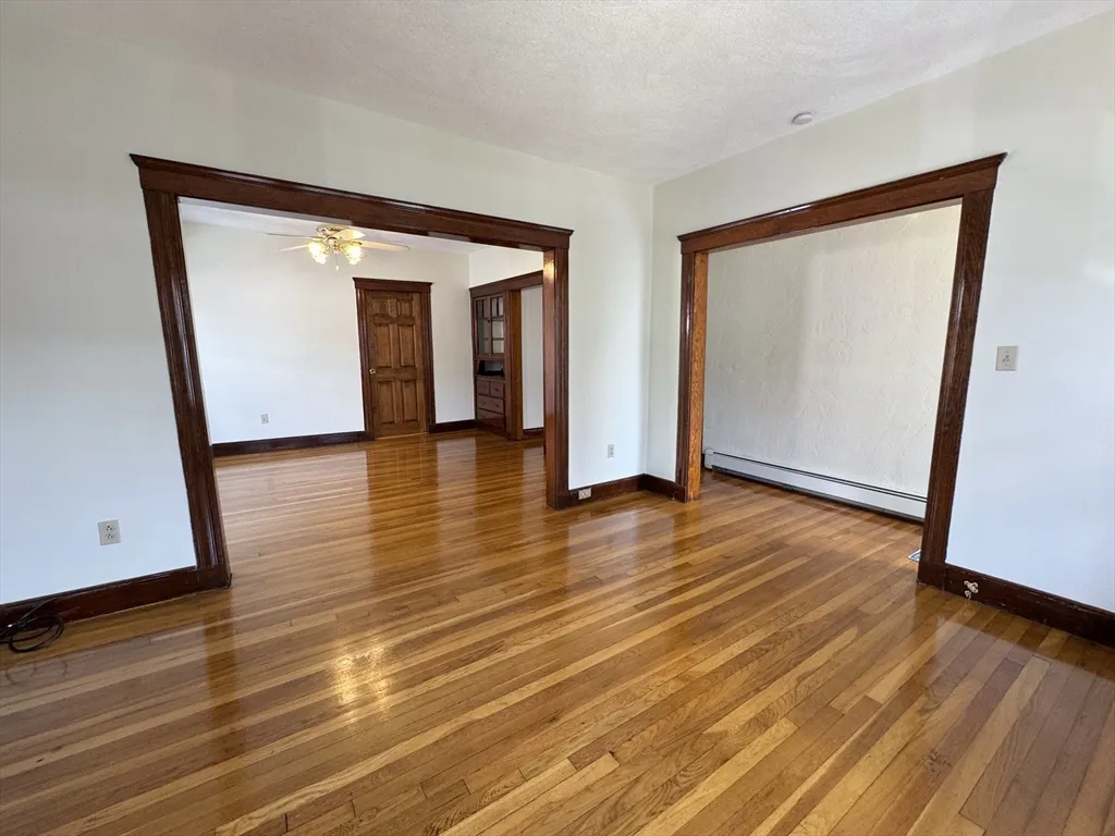 10 Laurel Ter, Ward Two