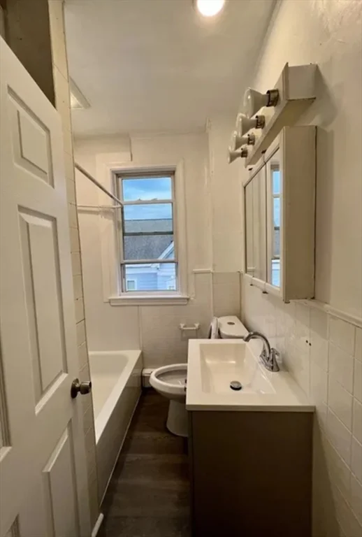 7 Beacon St, Attleboro