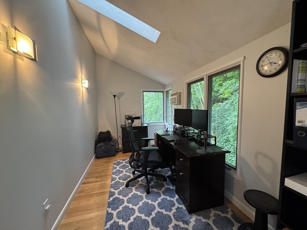 45 Dexter Rd, Newtonville