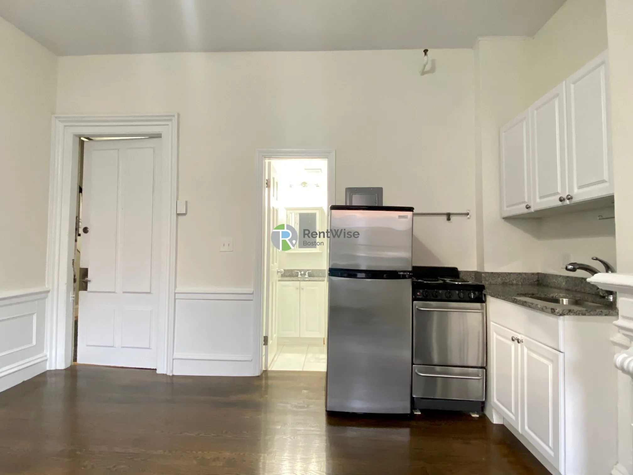 92 Charles St, Beacon Hill