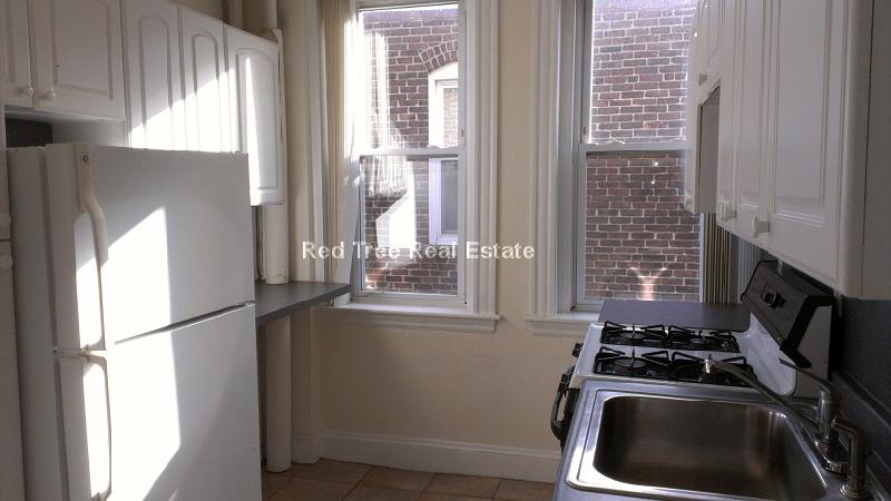 11 Barrows St, Allston