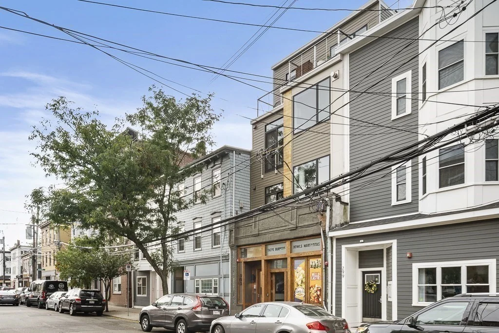 303 Sumner St, East Boston
