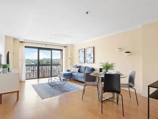 15 N Beacon St, Allston