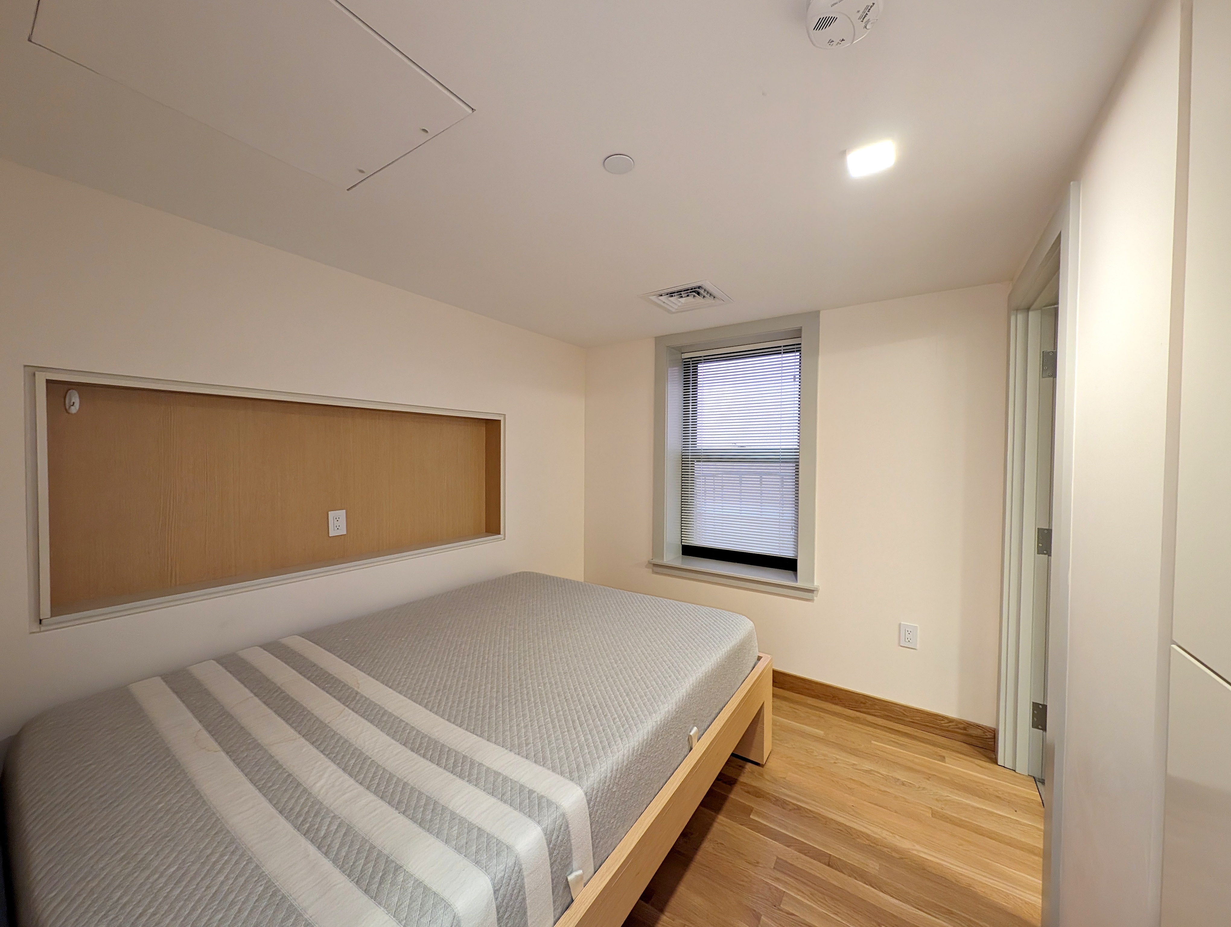 115 Mount Auburn St, Harvard Square