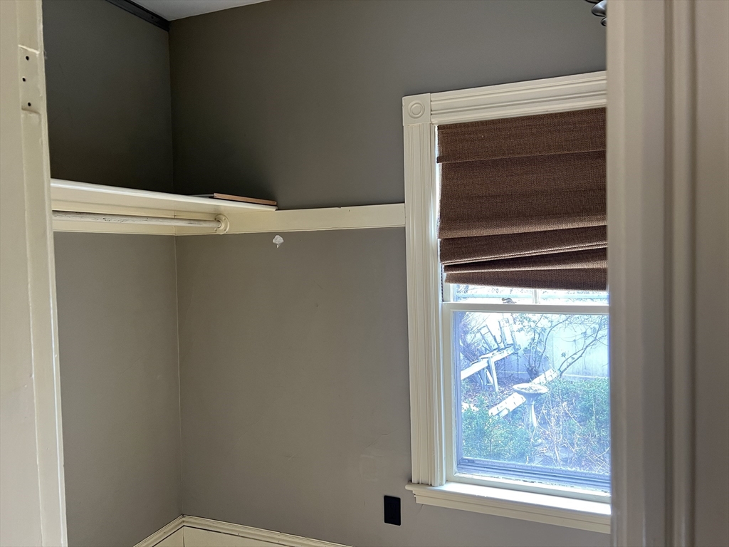 18 James Ave, Winthrop