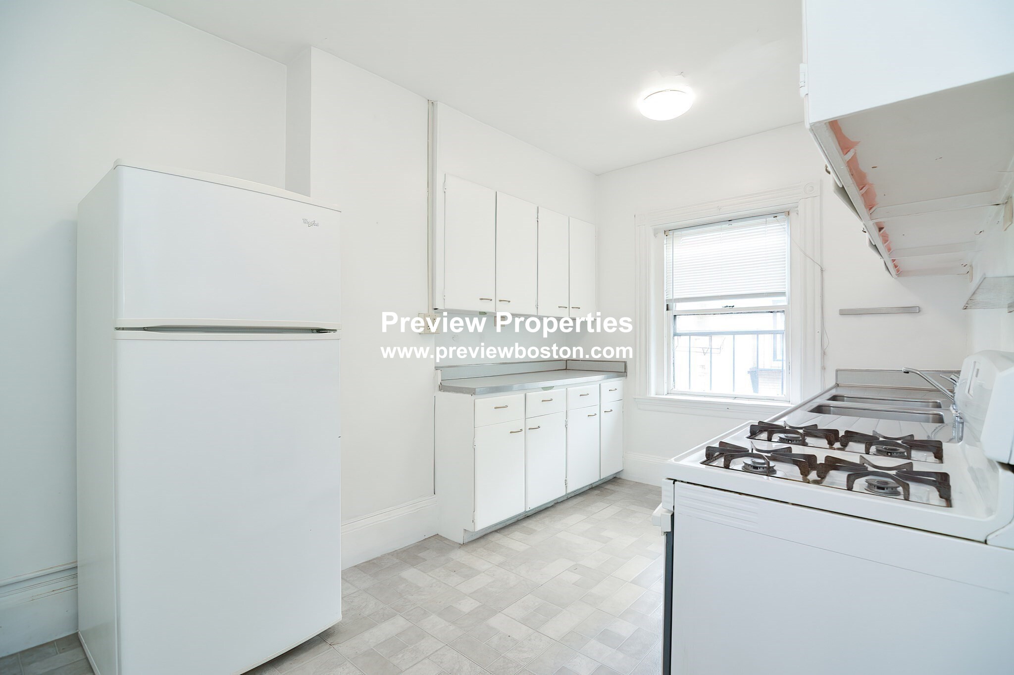 923 Beacon St, Fenway