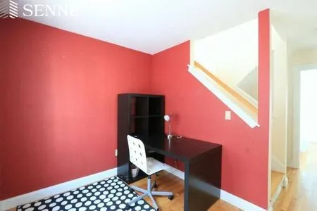 86 Winter St, East Cambridge