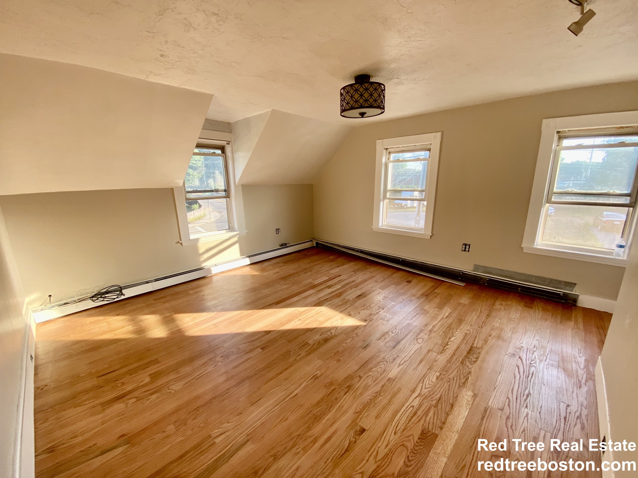 335 Baker St, West Roxbury