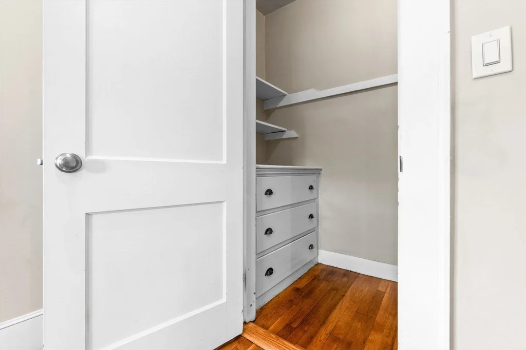 28 Poplar St, Danvers