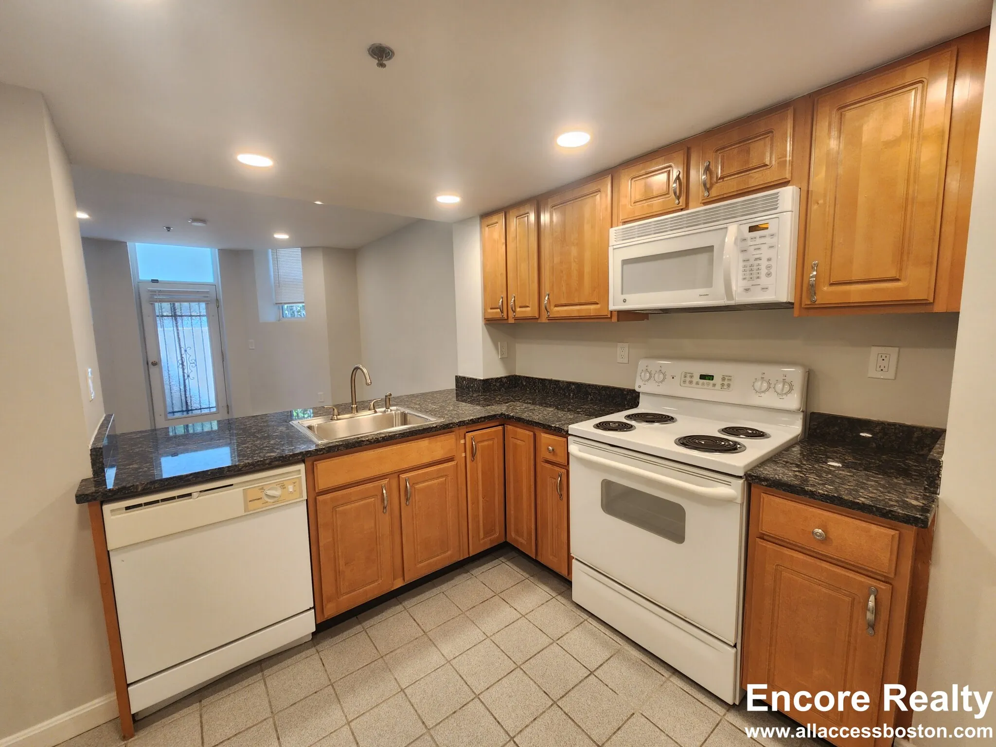 24 Queensberry St, Fenway