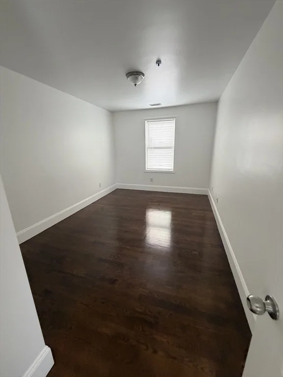 373 Crescent Ave, Chelsea