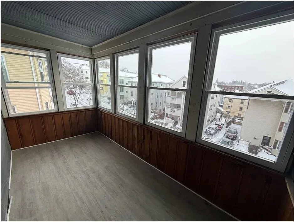 21 Hitchcock Rd, Webster Square