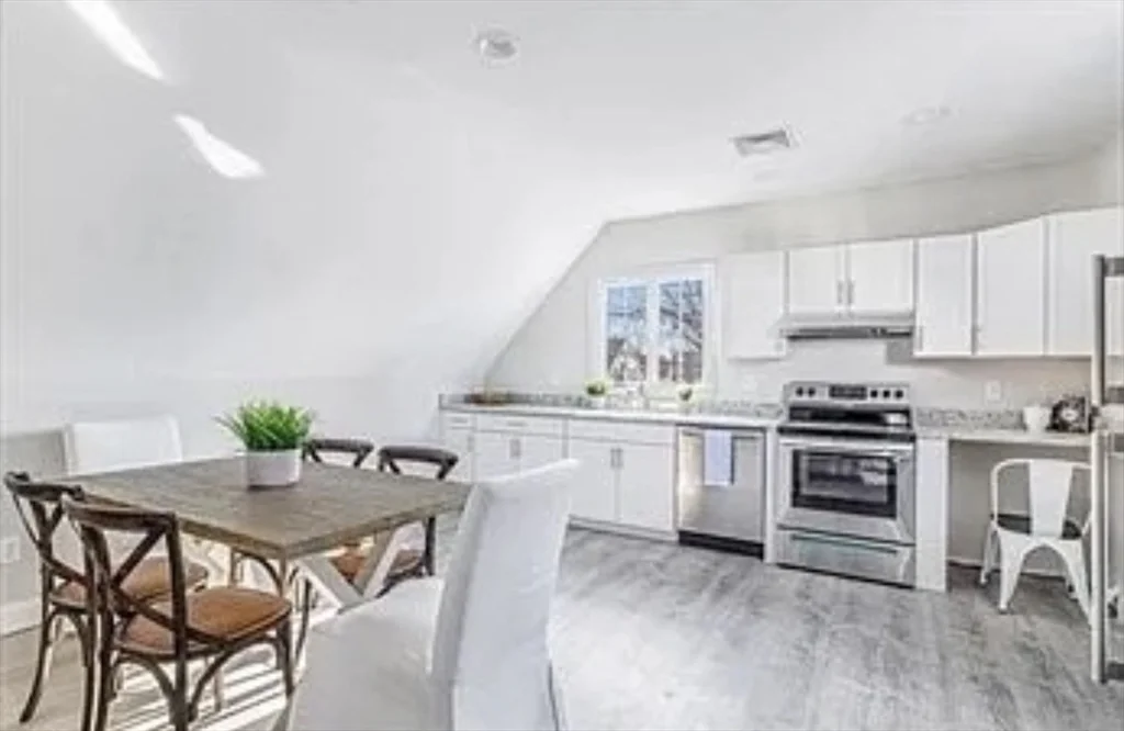 22 Pacific St, Rockland