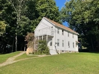 1664 Main St, Holden