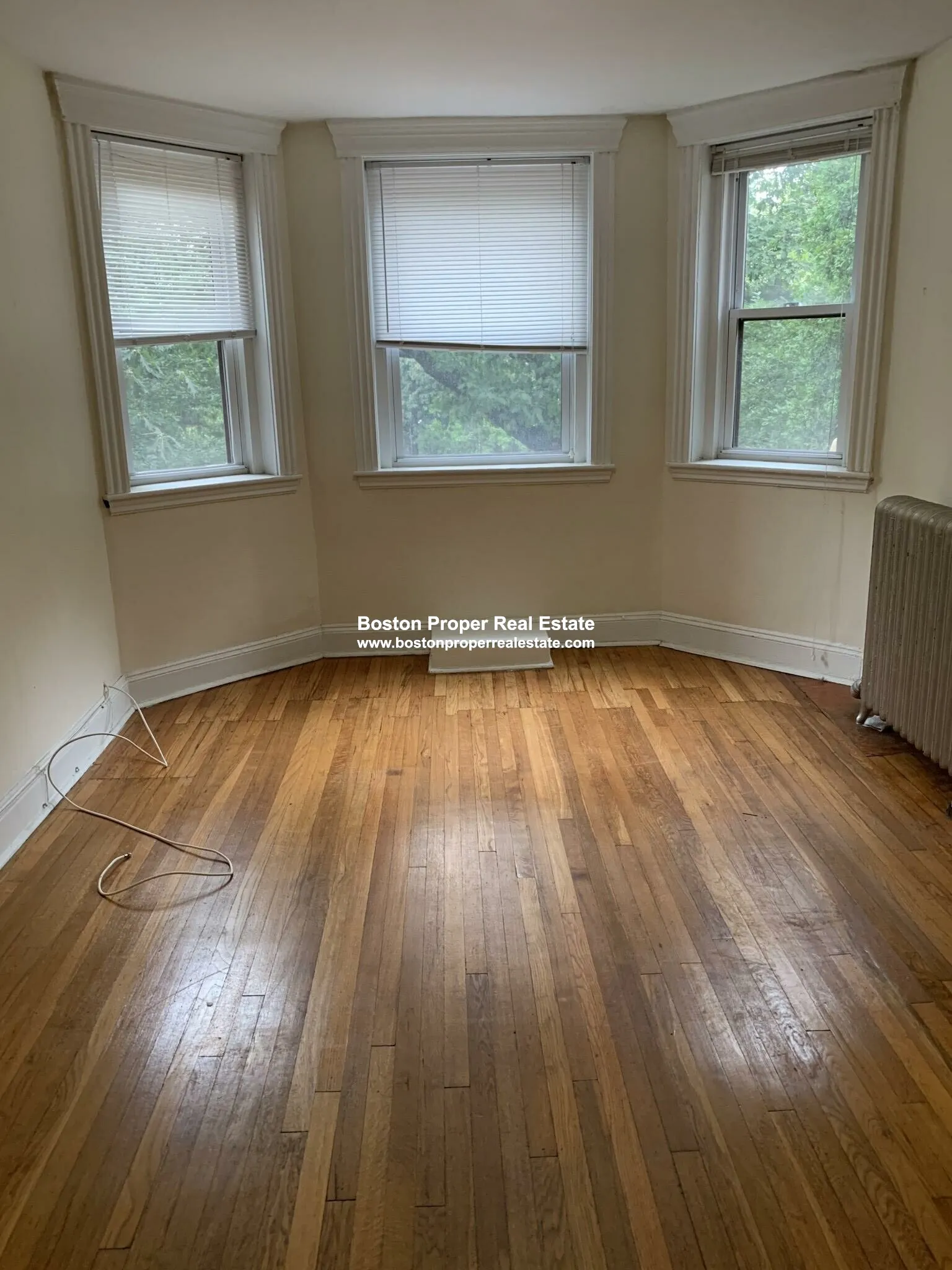 352 Riverway, Mission Hill