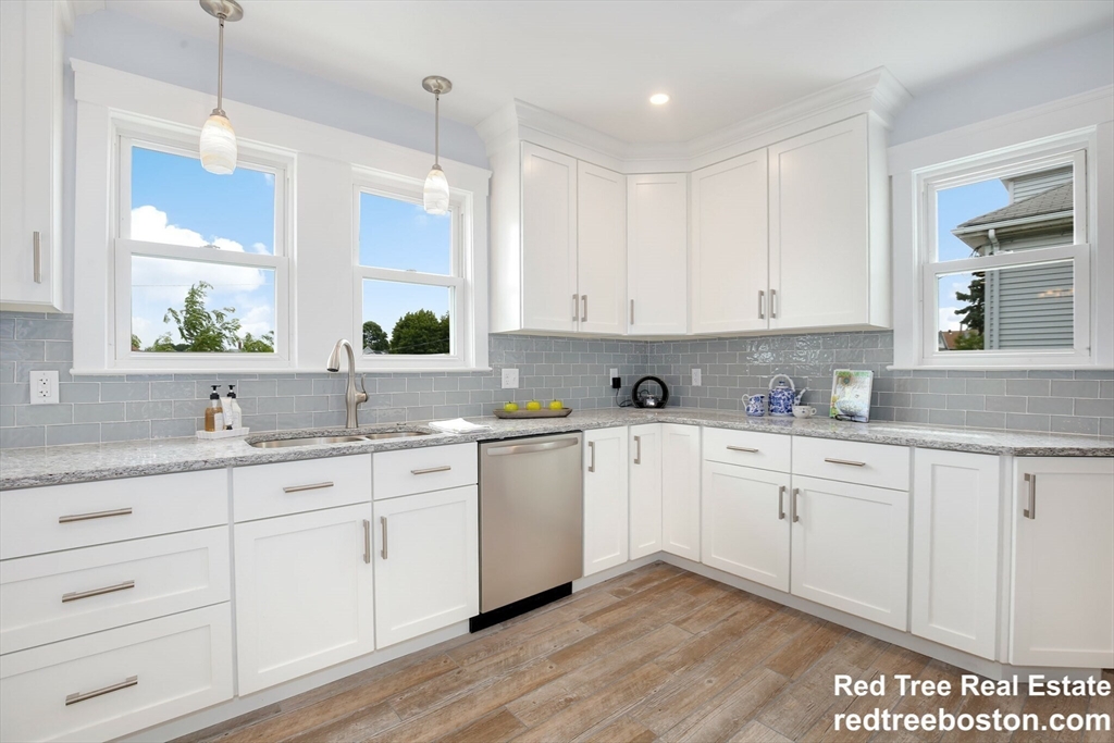 29 Strathmore Rd, Medford