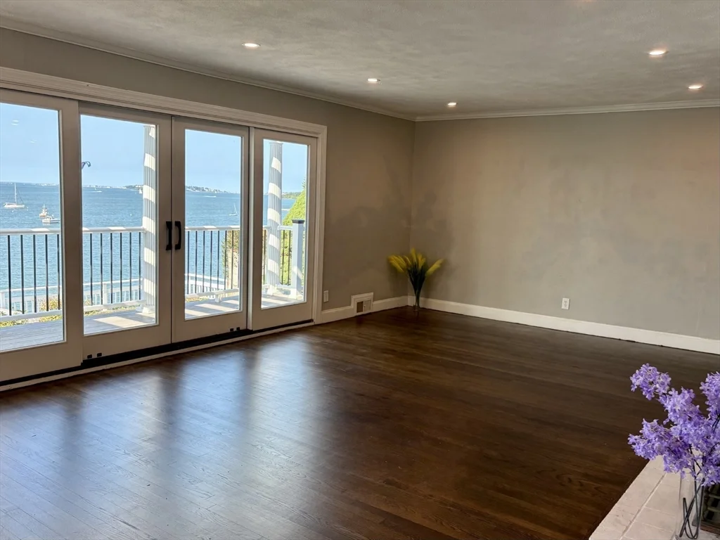 85 Regatta Rd, North Weymouth